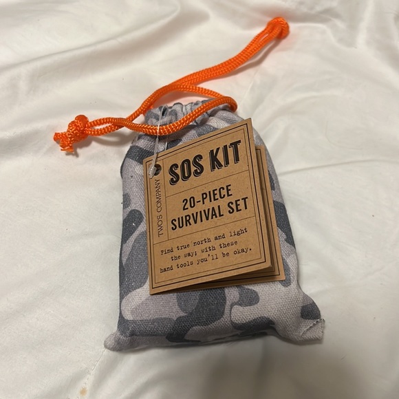 SOS Kit:  20 Piece Survival Set - Picture 5 of 5